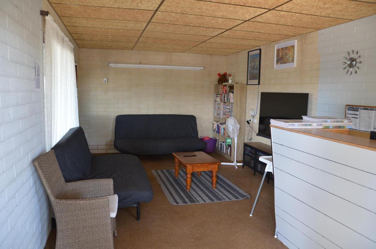 Winkie Glossop Motel מראה חיצוני תמונה