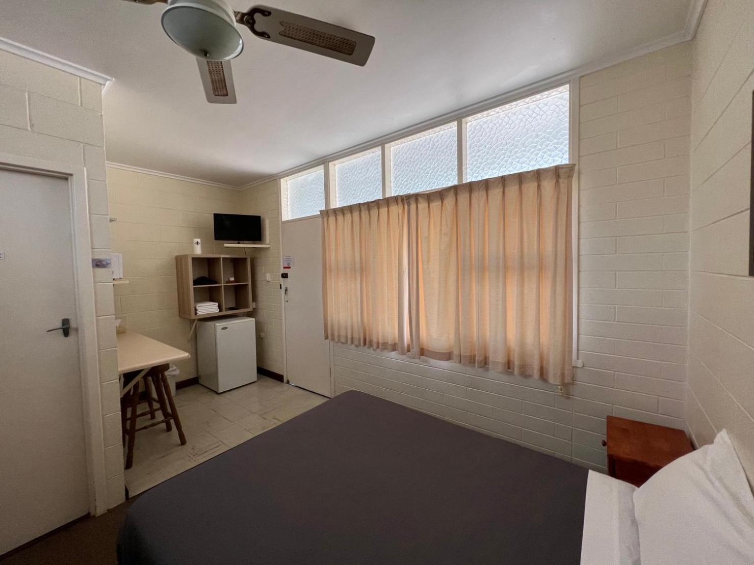 Winkie Glossop Motel מראה חיצוני תמונה